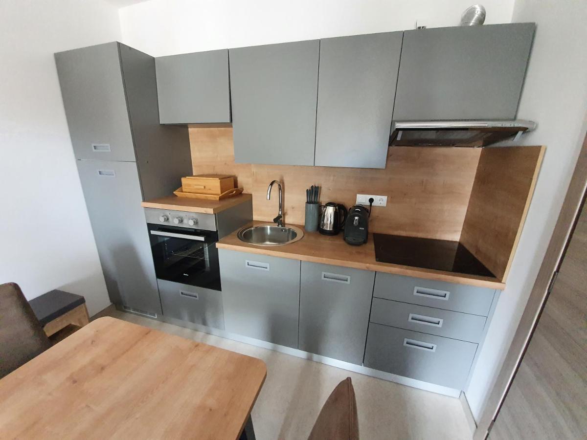 Apartmani Bozic-Tokic クルク エクステリア 写真