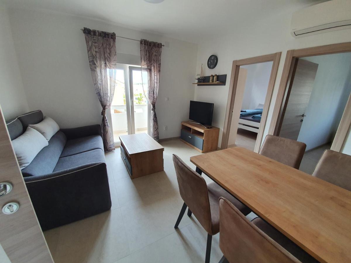 Apartmani Bozic-Tokic クルク エクステリア 写真