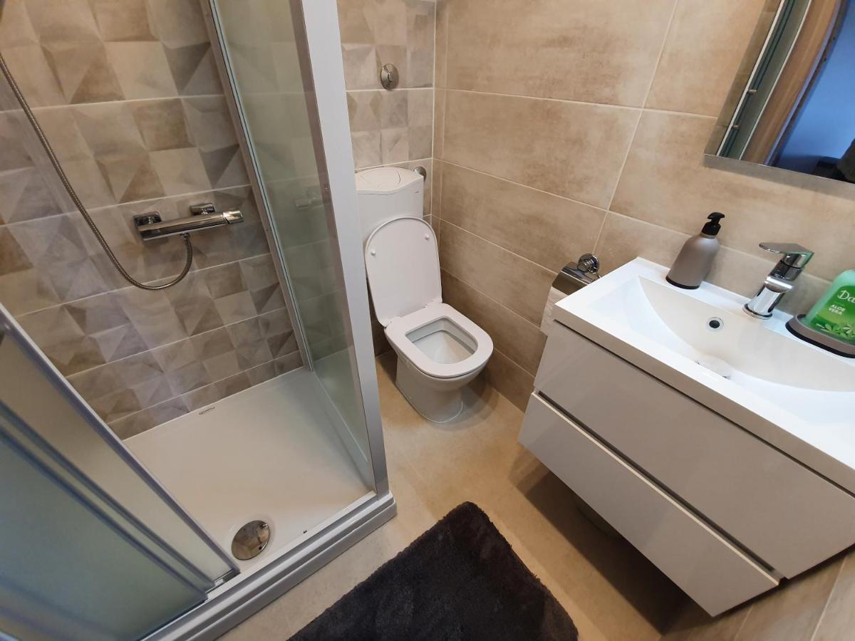 Apartmani Bozic-Tokic クルク エクステリア 写真